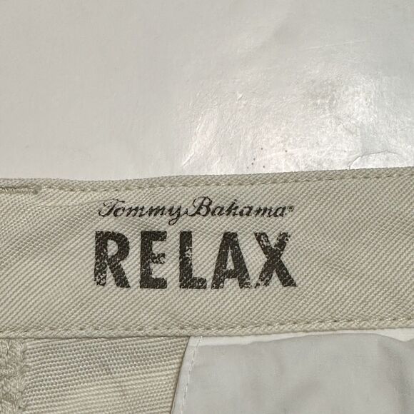 Tommy Bahama Shorts Mens Size 44 Key Grip Cargo Beige Comfort Casual Vacation - Picture 5 of 12